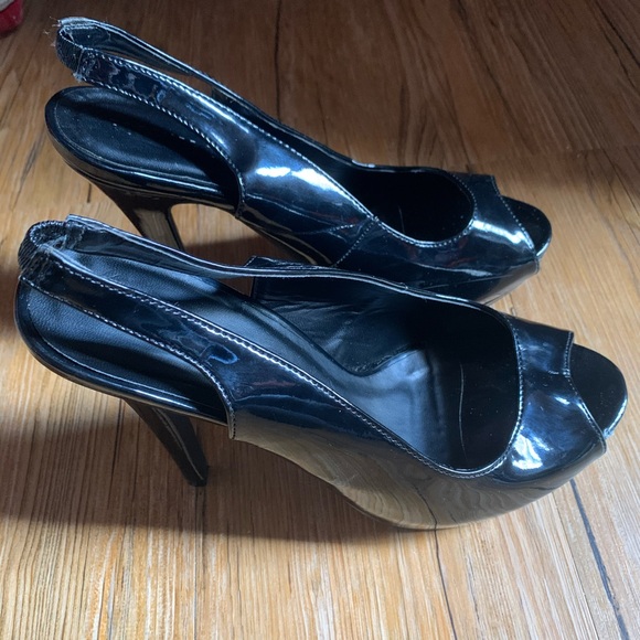 Black Peep Toe Faux Leather Heels Size 8 - Picture 2 of 7
